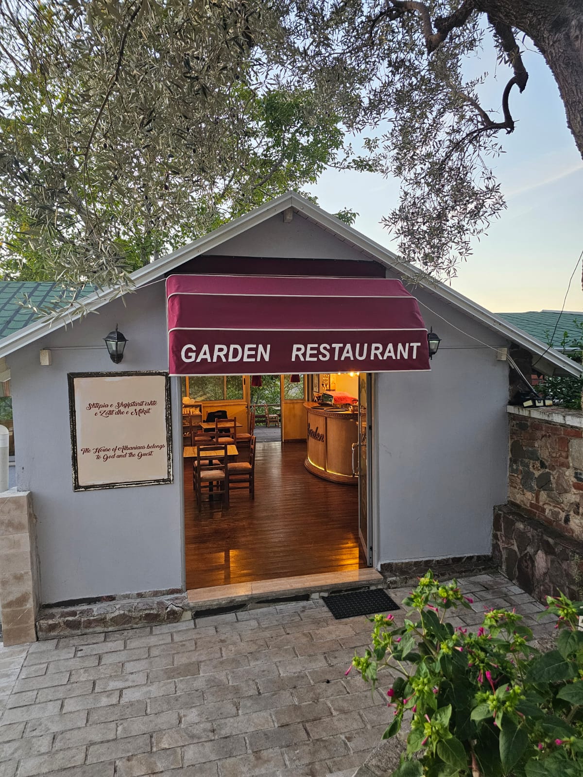 Restaurant von vorne